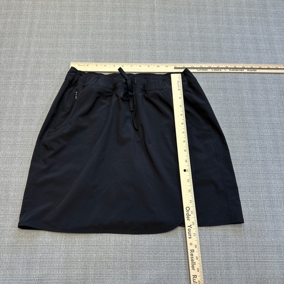 Patagonia Fleetwith Skort‎ Large Black Shorts Activewear Athletic Skirt Outdoor - Picture 7 of 9